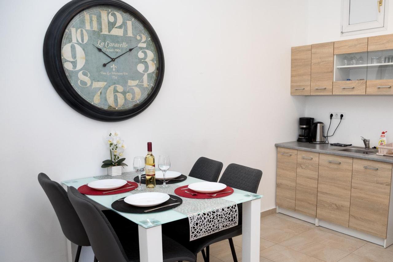 Kossuth Apartmanhaz Тата Экстерьер фото