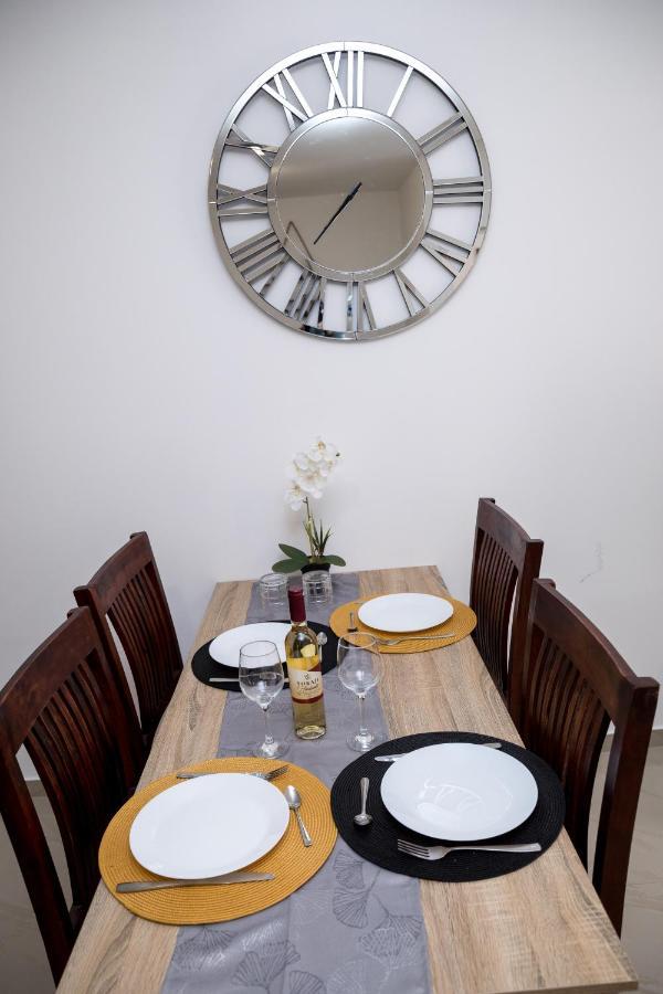Kossuth Apartmanhaz Тата Экстерьер фото