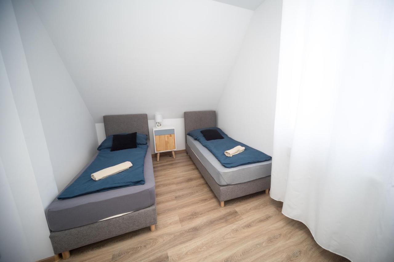 Kossuth Apartmanhaz Тата Экстерьер фото