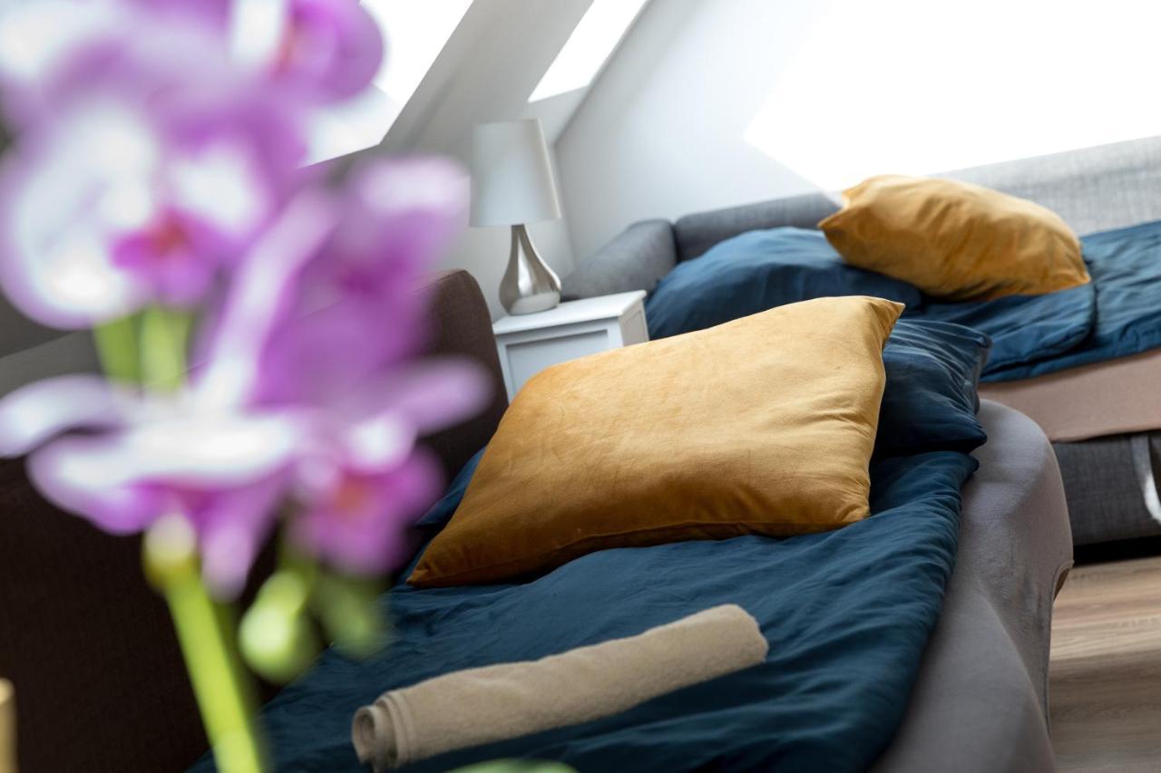 Kossuth Apartmanhaz Тата Экстерьер фото