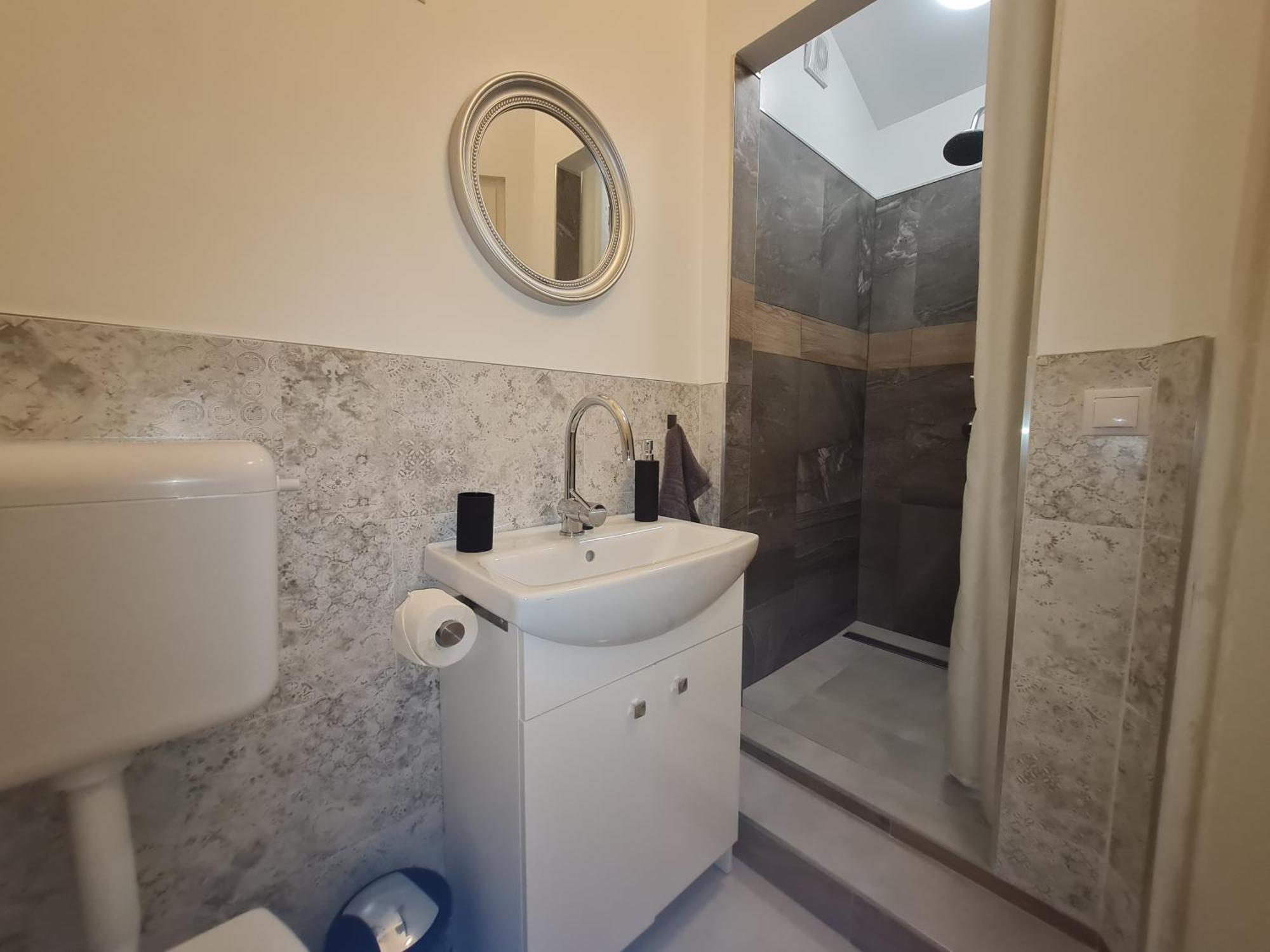 Kossuth Apartmanhaz Тата Экстерьер фото